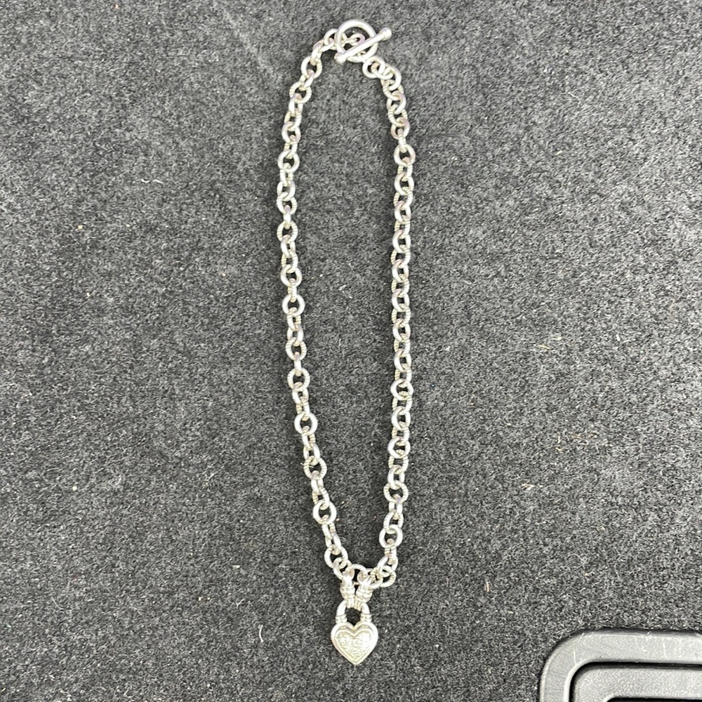 Heart necklace with pavé cubic zirconia diamonds